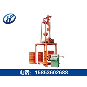 Vertical squeezing cement pipe making machine